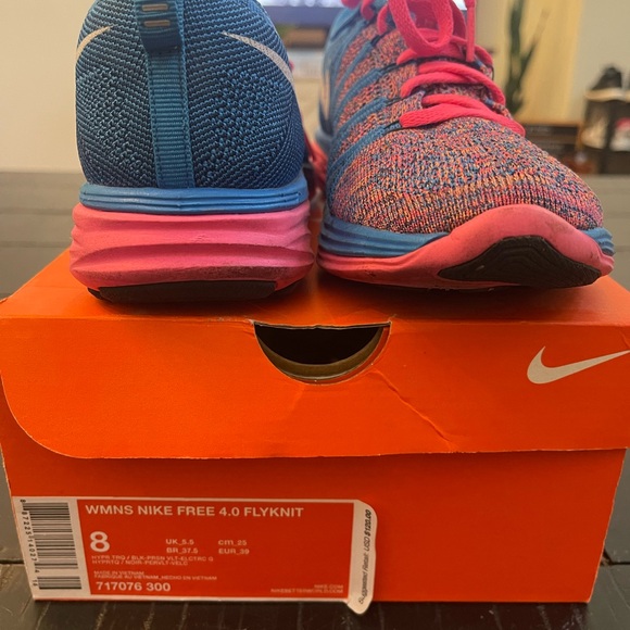 Women’s Nike Flyknit 4.0 - Picture 4 of 4